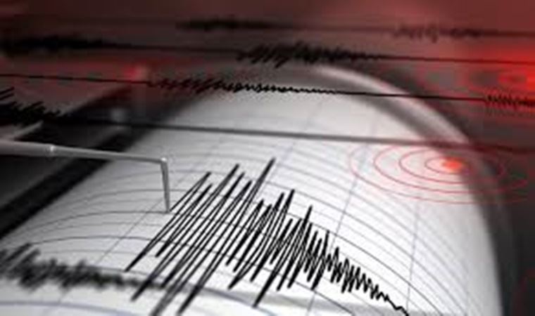 Endonezya’da 5.7 büyüklüğünde deprem