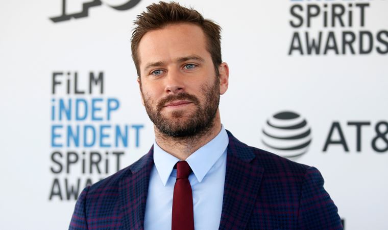 Armie Hammer'ın eski kız arkadaşı iddiaların ardından konuştu: 'Kaburgamı barbeküde pişirip yemek istediğini söylemişti'