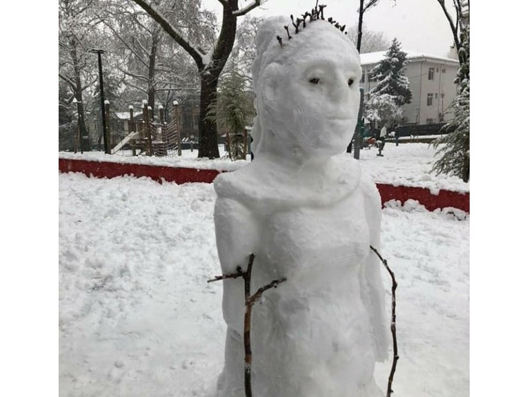 Yurttan gülümseten 'kardan adam'lar