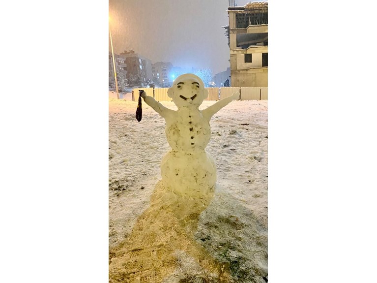 Yurttan gülümseten 'kardan adam'lar