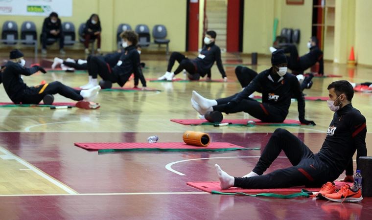 Galatasaray’da Şener ile Oğulcan’dan kötü haber