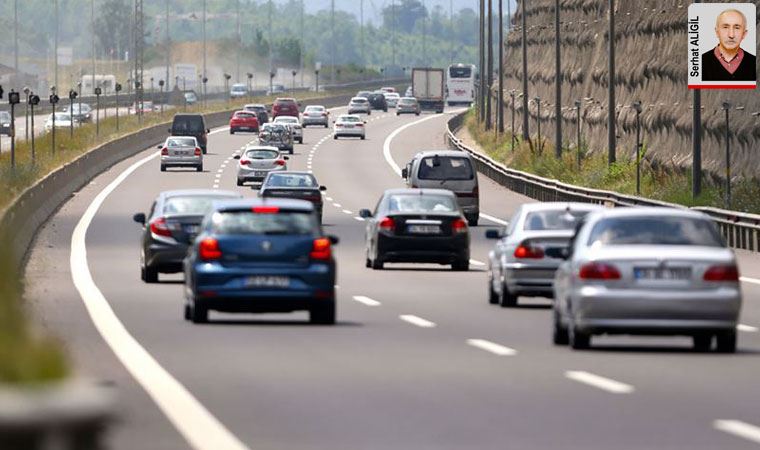 Zorunlu trafik sigortasında ortalama prim bu ay 743 liraya çıktı