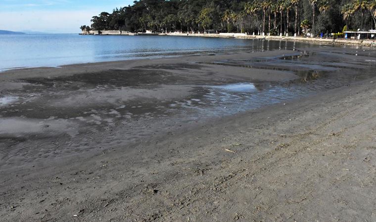 Muğla'da deniz 20 metre geriye çekildi