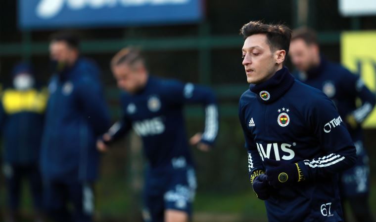 Fenerbahçe, Mesut Özil'in alacağı ücreti açıkladı