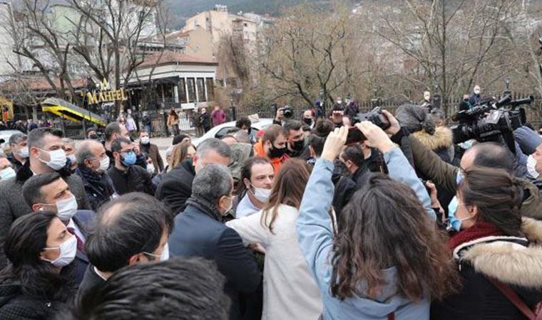 Polis, Uğur Mumcu için yürümek isteyenleri engellemek istedi