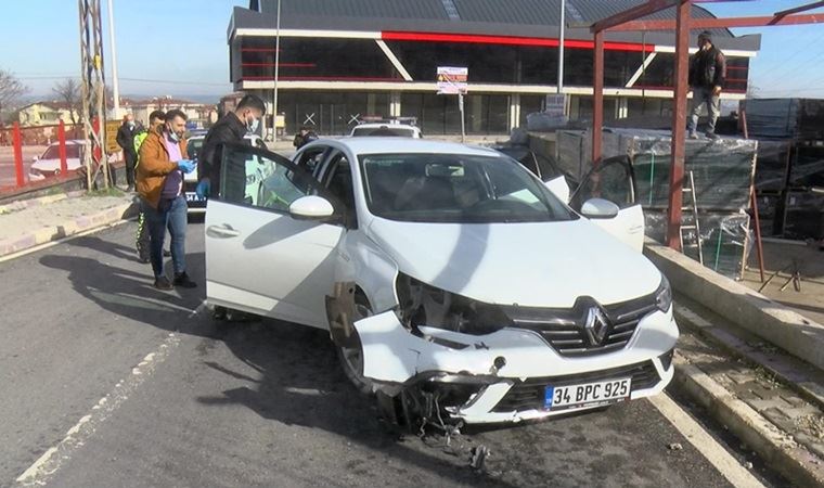 İstanbul'da polisin şüpheli araca açtığı ateşte 1 kişi hayatını kaybetti