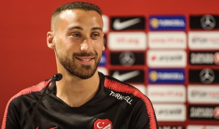 Cenk Tosun, Beşiktaş için yola çıktı