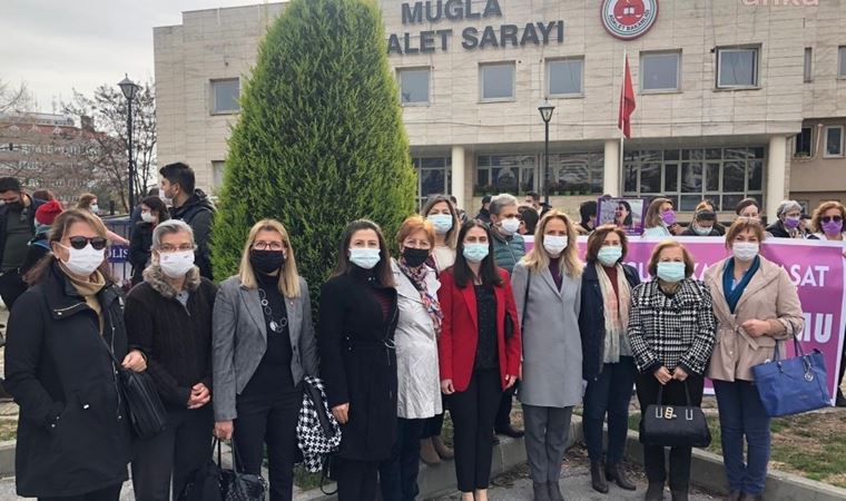 CHP'li Nazlıaka: 'Cinsiyetçi nefret dilini çoğaltan herkes suç ortağıdır'