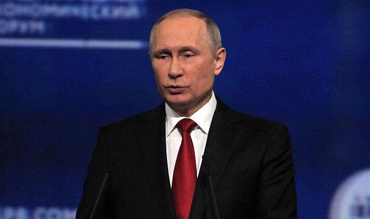 Putin’den sertifika talimatı: Koronavirüs aşısı yaptıranlara verilsin