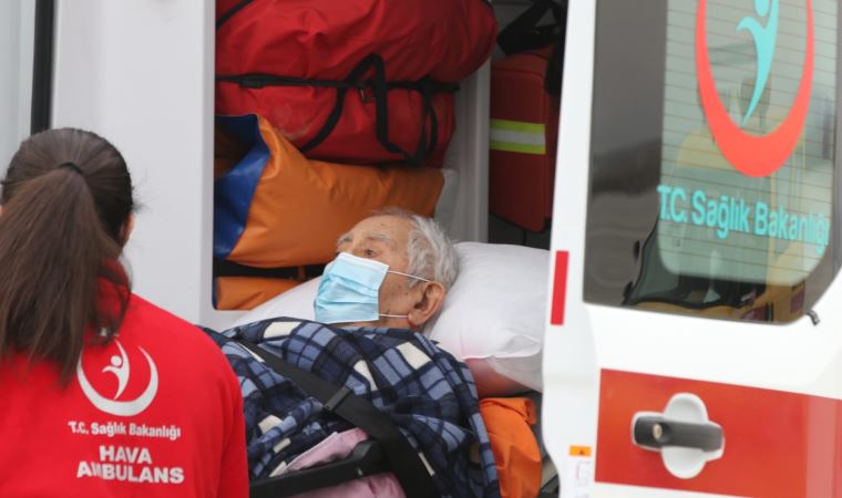 Prof. Dr. İlhan Başgöz, ambulans uçakla Türkiye'ye getirildi