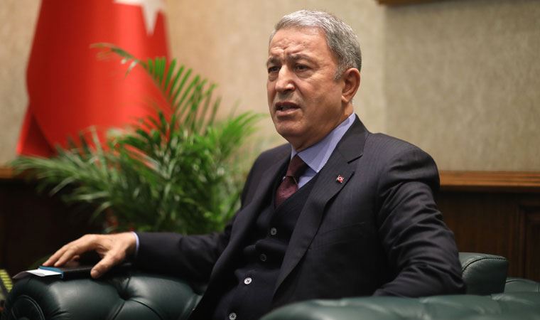 Hulusi Akar'dan flaş 