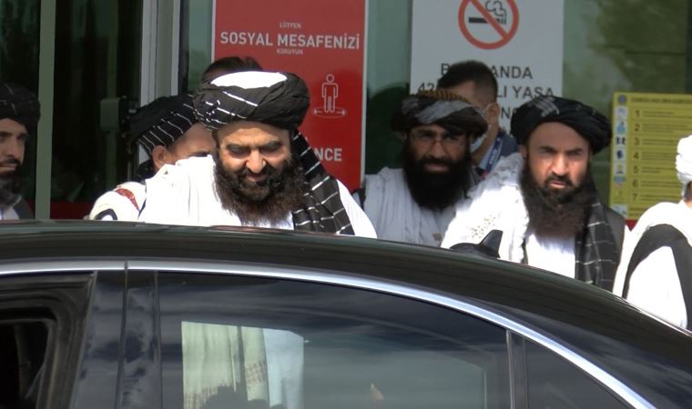 Taliban heyeti VIP’den geçti, Ankara'ya geldi