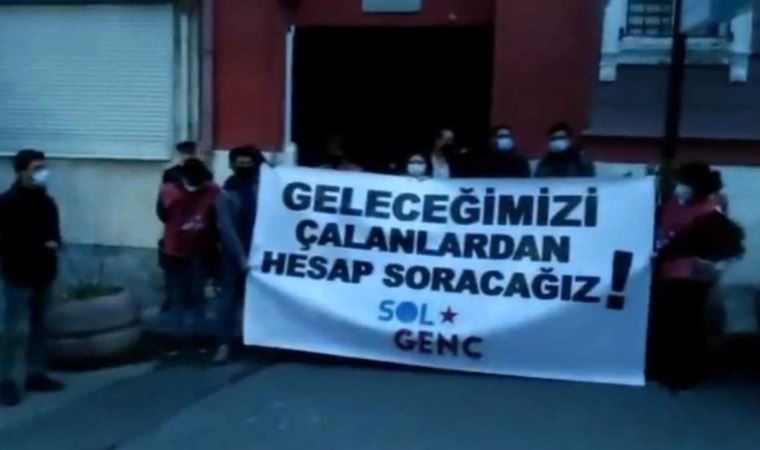 TÜGVA'yı protesto eden SOL Genç üyelerine 1 saatte soruşturma!