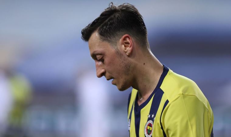 Gazeteciden "Mesut Özil İngiltere'ye dönüyor" iddiası!