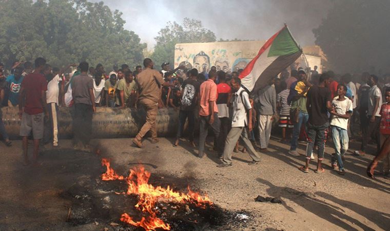 Sudan’da darbe karşıtı protestolarda can kaybı 7’ye yükseldi