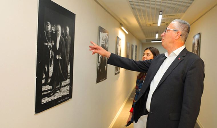 Atatürk’ün fotoğrafları Gaziemir’de