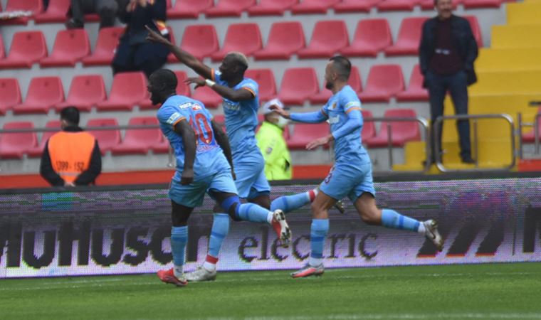 Her şeyin olduğu maçta kazanan Kayserispor oldu! | Kayserispor 2-1 Fatih Karagümrük