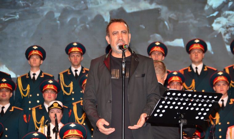 Haluk Levent, Rus Kızılordu Korosu ile Manavgat'ta konser verdi