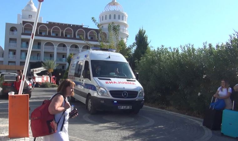 Antalya'da otel saunasında yangın; 3 kişi hastaneye kaldırıldı