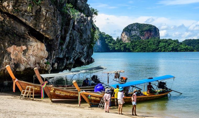 Covid: Tayland 18 ay sonra 60'tan fazla ülkeden aşılı turistlere kapılarını açtı