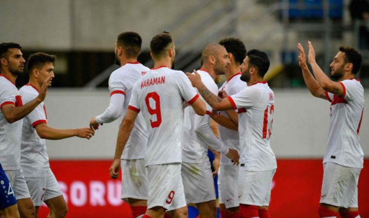 Cengiz Ünder'den Beşiktaş taraftarına övgü