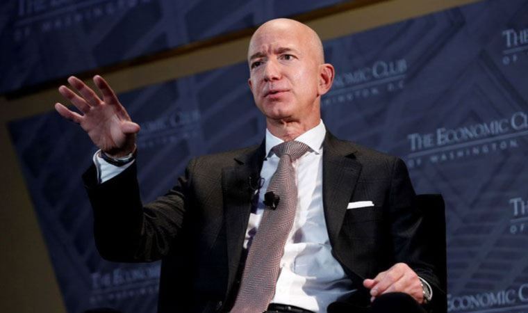 Jeff Bezos: Gelecekte insanlar uzayda 'yüzer' kolonilerde doğacak