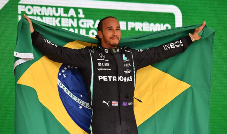 FIA'dan Lewis Hamilton'a bir ceza daha