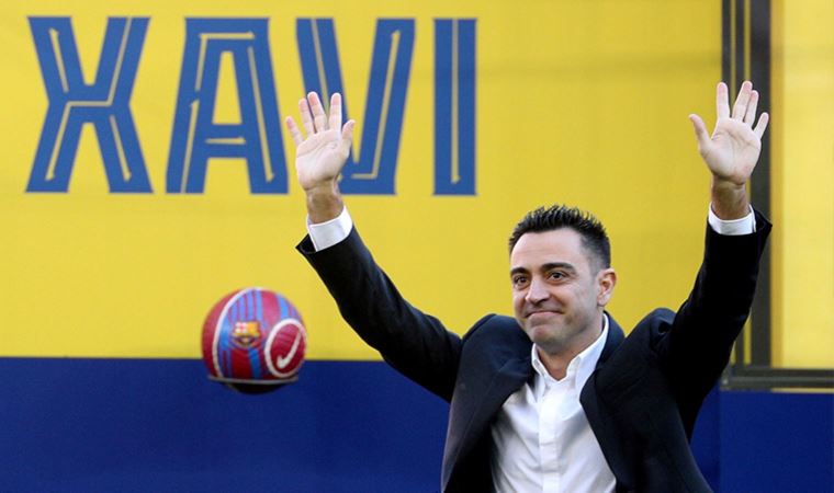 Barcelona'nın patronu Xavi Hernandez, Salah'ı transfer etmek istiyor