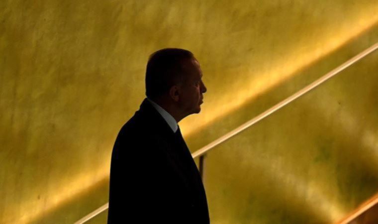 NY Times'ın 'demokrasi' analizinde 'gerileme' yorumu: Erdoğan'ın fotoğrafıyla yayınladı