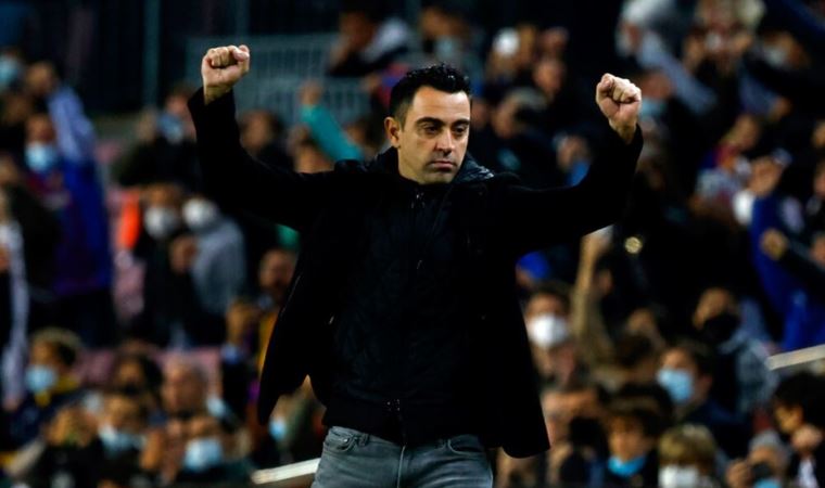 Xavi'nin Barcelona günleri derbi galibiyetiyle başladı