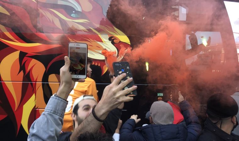 Galatasaray derbi için yola çıktı