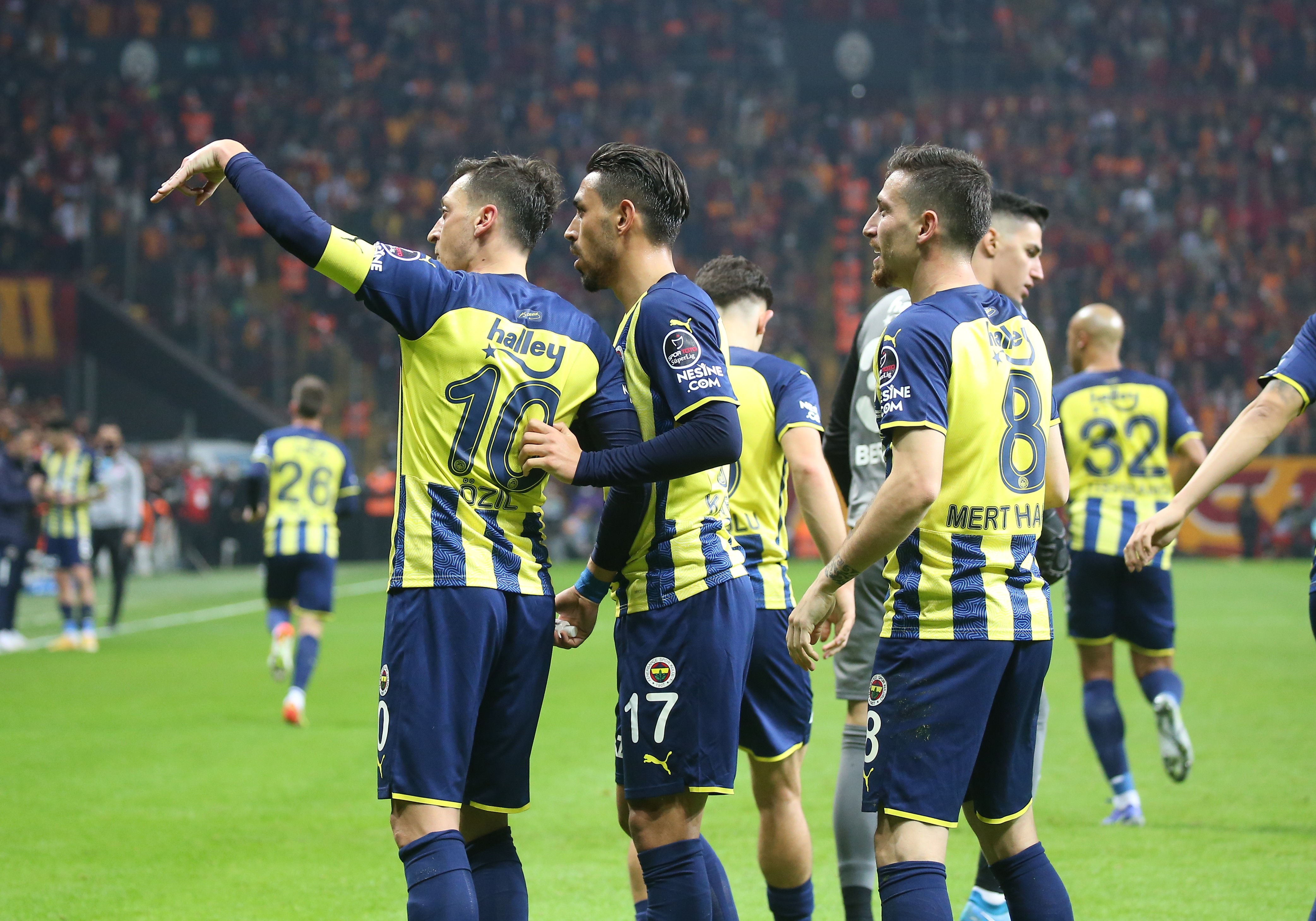 Galatasaray: 1 - Fenerbahçe: 2