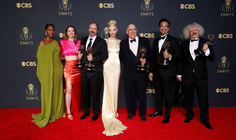 Televizyonun Oscar'ı kabul edilen 2021 Uluslararası Emmy Ödülleri sahiplerini buldu