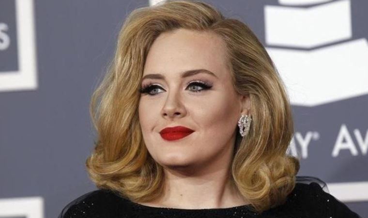 Adele 30 adlı albümüyle satış rekoru kırdı