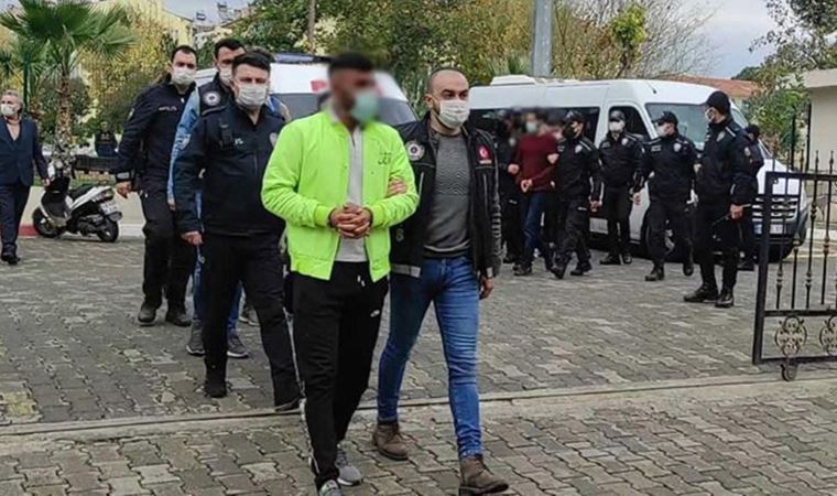 Uyuşturucu partisi yapıldığı ileri sürülen eve operasyon: 8 gözaltı