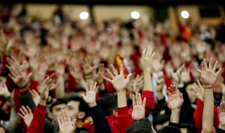 Tribünlerde gerginlik; seyirciyi Muslera sakinleştirdi!