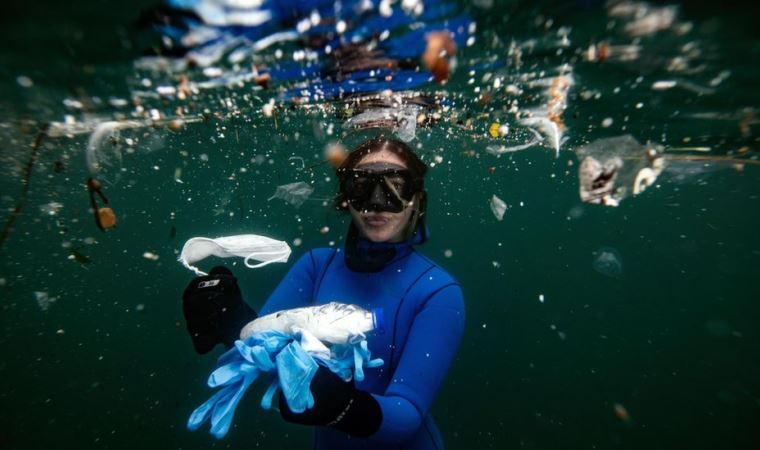 Doğa sporcularının gözünden Türkiye'de iklim krizi: 'Balıklardan çok plastiklerle yüzüyorum'