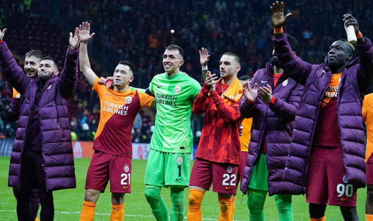 Galatasaray 4. torbadan girip lider olan tek takım