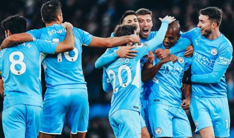 Premier Lig'de Manchester City, West Ham United'ı 2 golle geçti