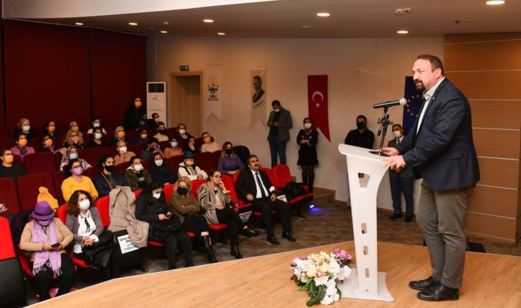 Gümrükçü'nde kadınlara: Birlikte yürüyeceğiz