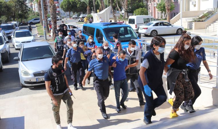 Bonzai, esrar, metamfetamin... Uyuşturucu operasyonunda çok sayıda tutuklama