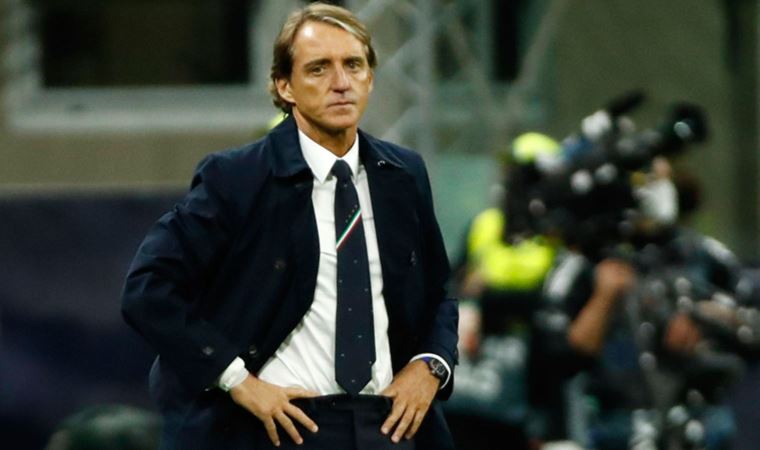 Manchester United'tan Roberto Mancini hamlesi