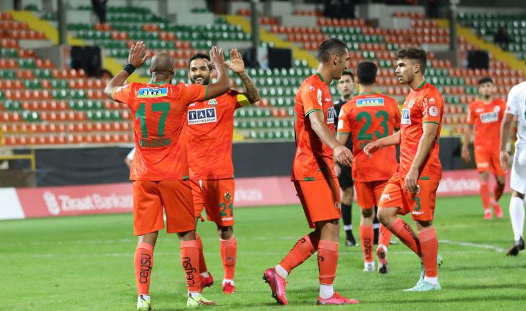 Alanyaspor kupada yarım düzine gol attı!