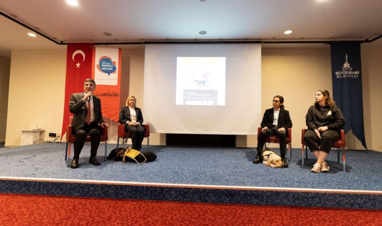 İzmir’de rehber köpekler için toplu ulaşımda düzenleme