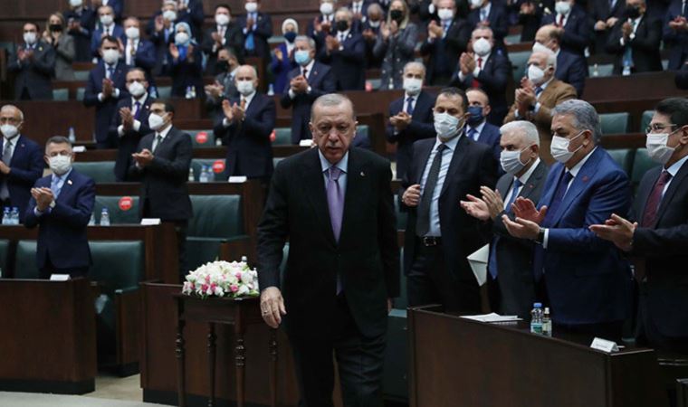 Parti içi karıştı: 'Her tarafları oynuyor, AKP sonrası hesap yapıyorlar'