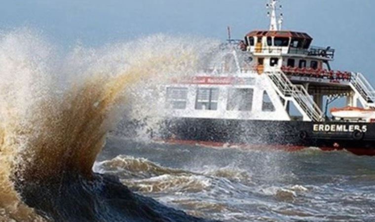 Gökçeada'ya bazı feribot seferleri iptal edildi