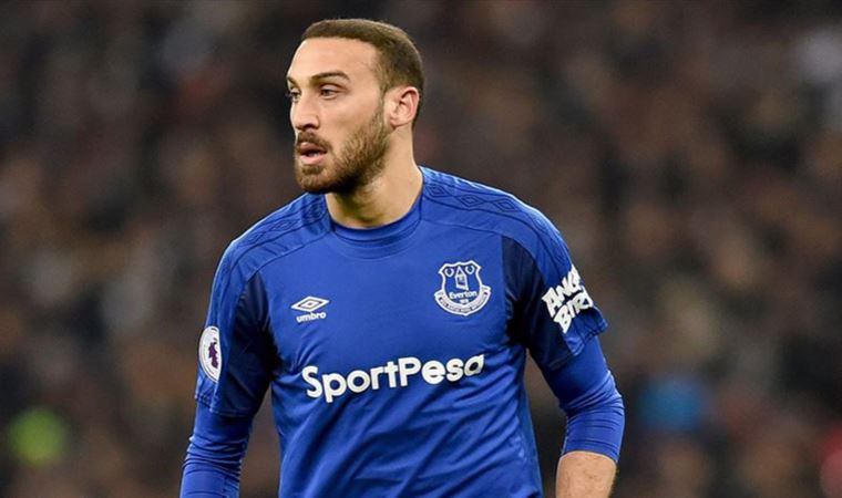 Cenk Tosun'un menajerinden transfer açıklaması geldi