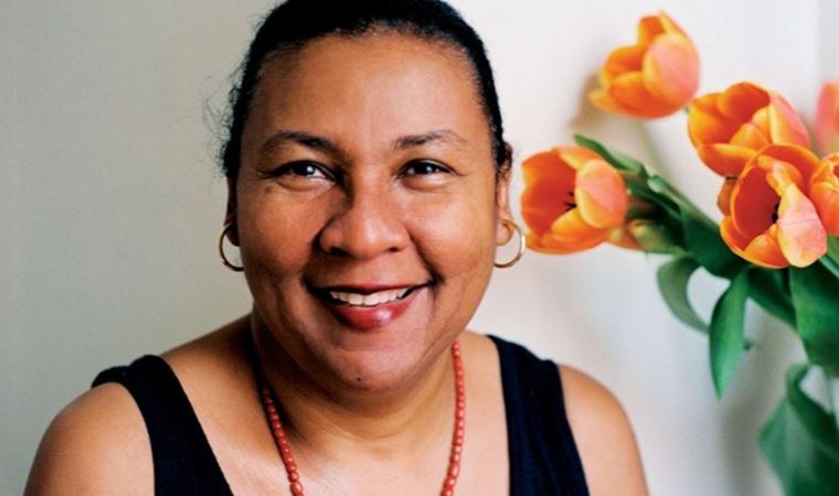 Kadın hakları savunucusu yazar ‘bell hooks’ yaşamını yitirdi