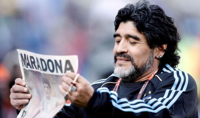 Maradona'ya ait eşyalar, ölümünden bir yıl sonra açık artırmada