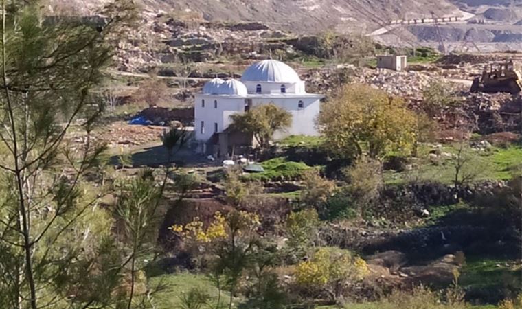 Milas'ta maden ocağı için cami de yıkılıyor